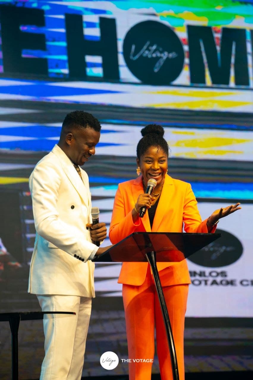Rev-holding-mic